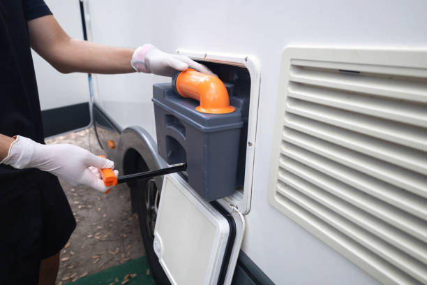 Best Luxury portable toilet rental  in Alum Creek, WV