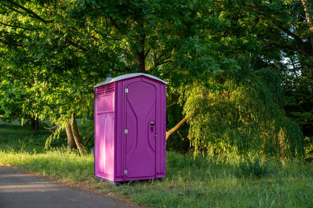 Best Portable toilet rental cost  in Alum Creek, WV